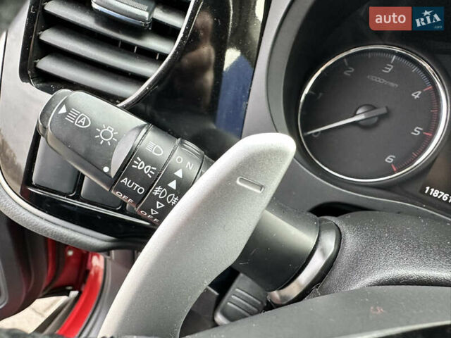 Красный Мицубиси Аутлендер, объемом двигателя 2.2 л и пробегом 118 тыс. км за 20999 $, фото 37 на Automoto.ua