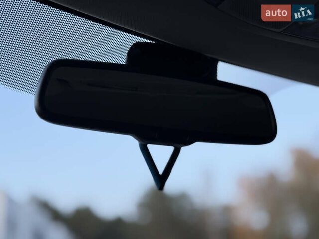 Красный Мицубиси Аутлендер, объемом двигателя 2 л и пробегом 85 тыс. км за 18900 $, фото 44 на Automoto.ua