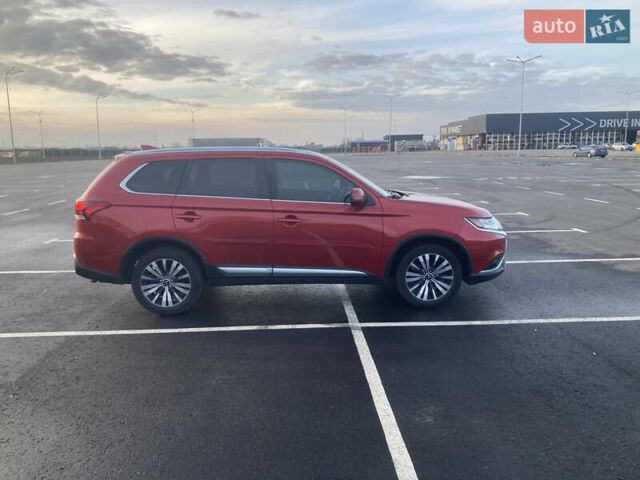 Міцубісі Аутлендер 2018 у Дніпро (Дніпропетровську) на Automoto.ua Червоний Міцубісі Аутлендер, об'ємом двигуна 2.36 л та пробігом 68 тис. км за 18500 $, фото 8 на Automoto.ua