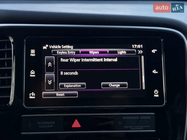 Красный Мицубиси Аутлендер, объемом двигателя 2 л и пробегом 85 тыс. км за 18900 $, фото 98 на Automoto.ua