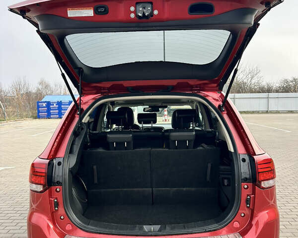 Красный Мицубиси Аутлендер, объемом двигателя 2.2 л и пробегом 118 тыс. км за 20999 $, фото 28 на Automoto.ua