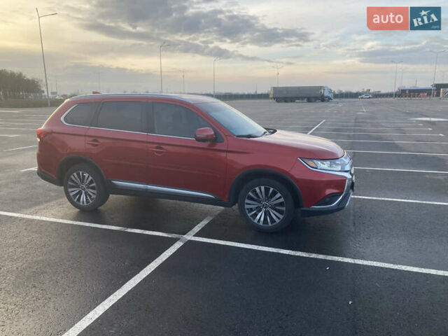 Міцубісі Аутлендер 2018 у Дніпро (Дніпропетровську) на Automoto.ua Червоний Міцубісі Аутлендер, об'ємом двигуна 2.36 л та пробігом 68 тис. км за 18500 $, фото 9 на Automoto.ua