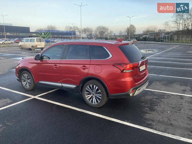Міцубісі Аутлендер 2018 у Дніпро (Дніпропетровську) на Automoto.ua Червоний Міцубісі Аутлендер, об'ємом двигуна 2.36 л та пробігом 68 тис. км за 18500 $, фото 3 на Automoto.ua