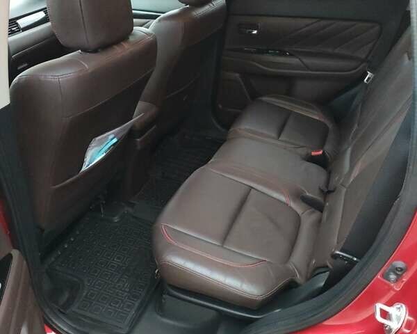 Червоний Міцубісі Аутлендер, об'ємом двигуна 2 л та пробігом 113 тис. км за 20500 $, фото 9 на Automoto.ua