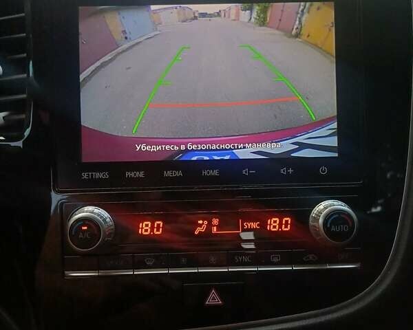 Червоний Міцубісі Аутлендер, об'ємом двигуна 2 л та пробігом 37 тис. км за 19500 $, фото 21 на Automoto.ua