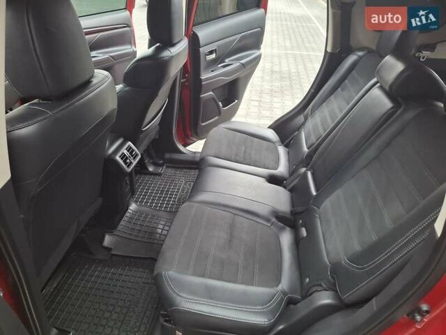 Красный Мицубиси Аутлендер, объемом двигателя 2.36 л и пробегом 110 тыс. км за 19000 $, фото 12 на Automoto.ua