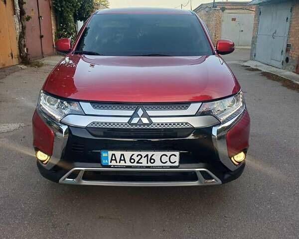 Червоний Міцубісі Аутлендер, об'ємом двигуна 2 л та пробігом 37 тис. км за 19500 $, фото 7 на Automoto.ua
