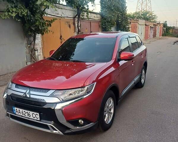 Мицубиси Аутлендер 2019 в Киеве на Automoto.ua Красный Мицубиси Аутлендер, объемом двигателя 2 л и пробегом 40 тыс. км за 18700 $, фото 5 на Automoto.ua