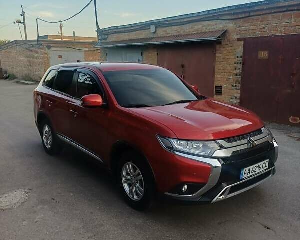 Мицубиси Аутлендер 2019 в Киеве на Automoto.ua Красный Мицубиси Аутлендер, объемом двигателя 2 л и пробегом 40 тыс. км за 18700 $, фото 2 на Automoto.ua