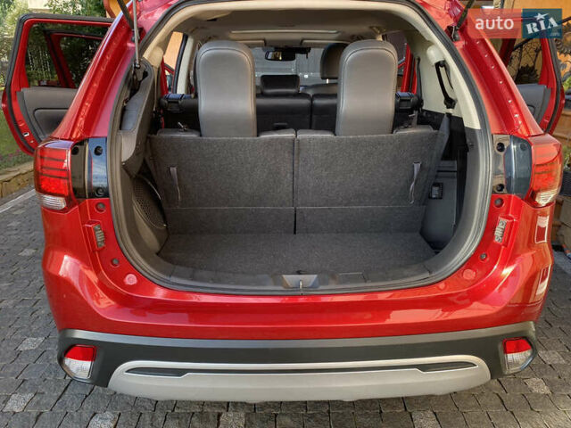 Красный Мицубиси Аутлендер, объемом двигателя 3 л и пробегом 106 тыс. км за 20700 $, фото 30 на Automoto.ua