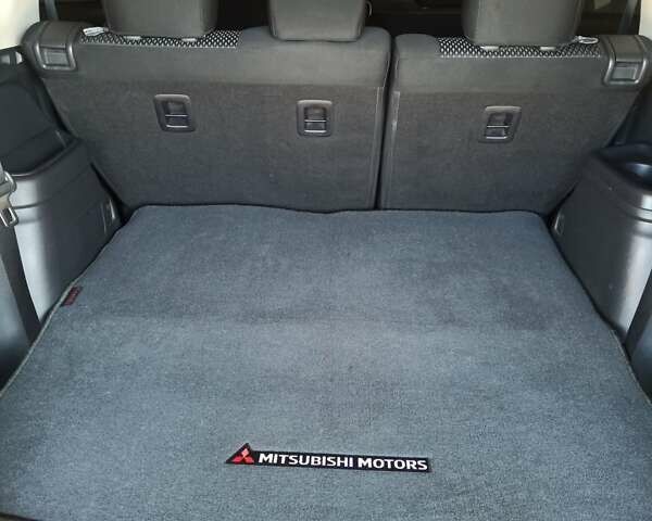 Червоний Міцубісі Аутлендер, об'ємом двигуна 2.36 л та пробігом 31 тис. км за 19200 $, фото 16 на Automoto.ua