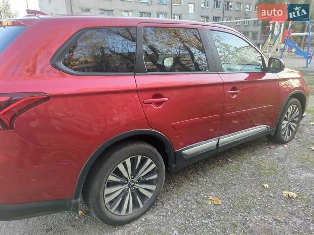 Червоний Міцубісі Аутлендер, об'ємом двигуна 2.36 л та пробігом 31 тис. км за 19200 $, фото 6 на Automoto.ua