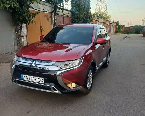 Червоний Міцубісі Аутлендер, об'ємом двигуна 2 л та пробігом 37 тис. км за 19500 $, фото 1 на Automoto.ua