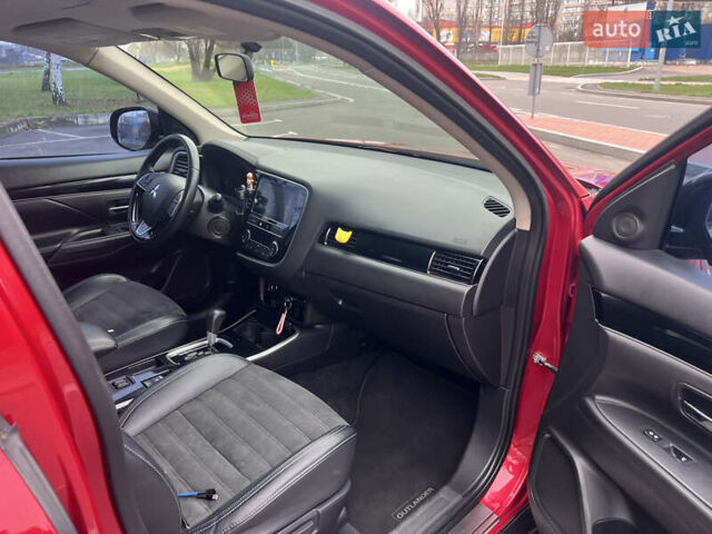 Червоний Міцубісі Аутлендер, об'ємом двигуна 2.36 л та пробігом 148 тис. км за 16500 $, фото 7 на Automoto.ua