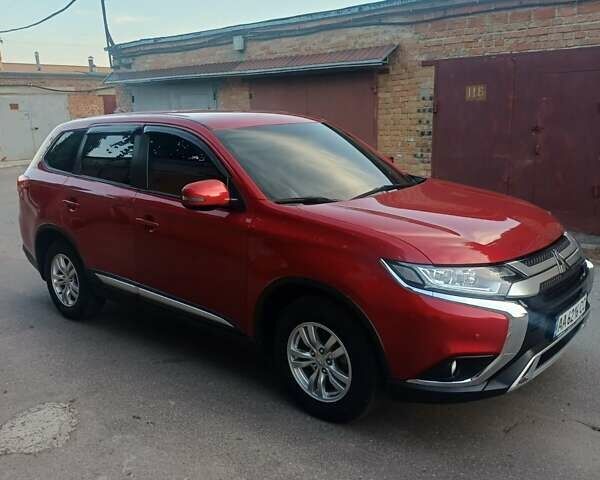 Мицубиси Аутлендер 2019 в Киеве на Automoto.ua Красный Мицубиси Аутлендер, объемом двигателя 2 л и пробегом 40 тыс. км за 18700 $, фото 3 на Automoto.ua