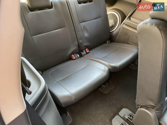 Красный Мицубиси Аутлендер, объемом двигателя 3 л и пробегом 106 тыс. км за 20700 $, фото 50 на Automoto.ua