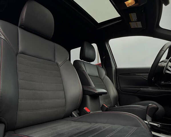 Червоний Міцубісі Аутлендер, об'ємом двигуна 3 л та пробігом 69 тис. км за 19000 $, фото 26 на Automoto.ua