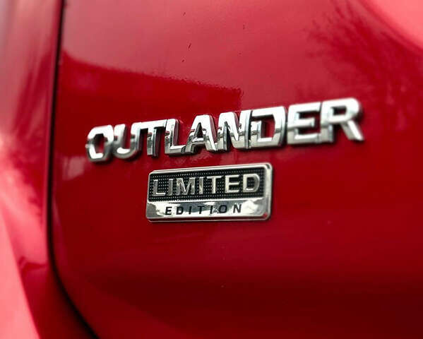 Червоний Міцубісі Аутлендер, об'ємом двигуна 3 л та пробігом 69 тис. км за 19000 $, фото 10 на Automoto.ua