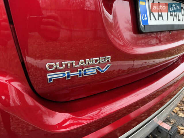 Красный Мицубиси Аутлендер, объемом двигателя 2.36 л и пробегом 65 тыс. км за 23800 $, фото 8 на Automoto.ua