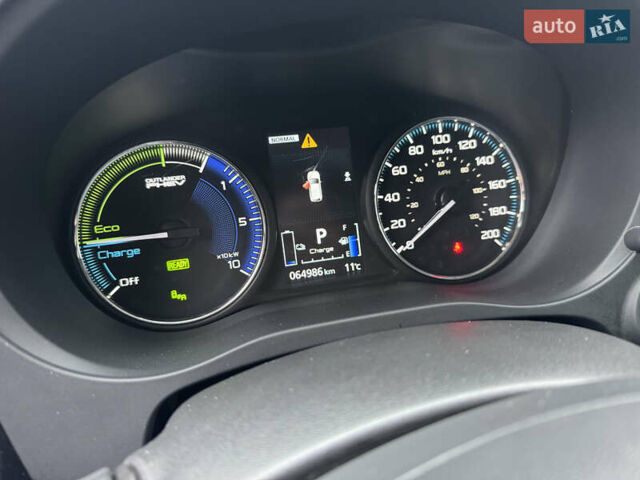 Красный Мицубиси Аутлендер, объемом двигателя 2.36 л и пробегом 65 тыс. км за 23800 $, фото 13 на Automoto.ua