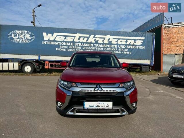 Красный Мицубиси Аутлендер, объемом двигателя 2.36 л и пробегом 40 тыс. км за 24400 $, фото 3 на Automoto.ua