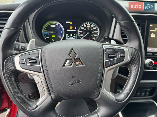 Красный Мицубиси Аутлендер, объемом двигателя 2.36 л и пробегом 65 тыс. км за 23800 $, фото 24 на Automoto.ua