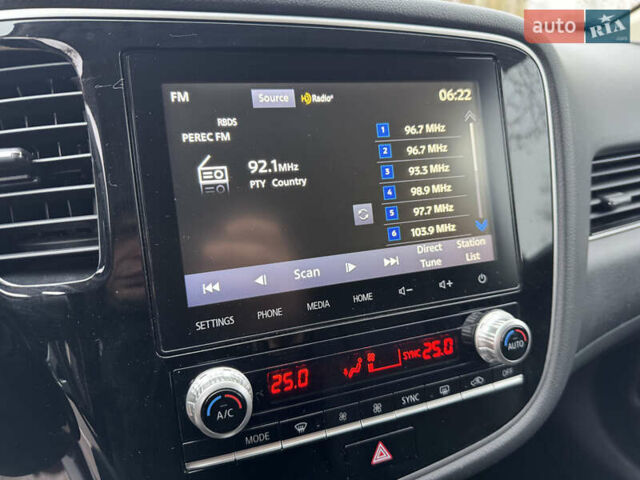 Красный Мицубиси Аутлендер, объемом двигателя 2.36 л и пробегом 65 тыс. км за 23800 $, фото 21 на Automoto.ua