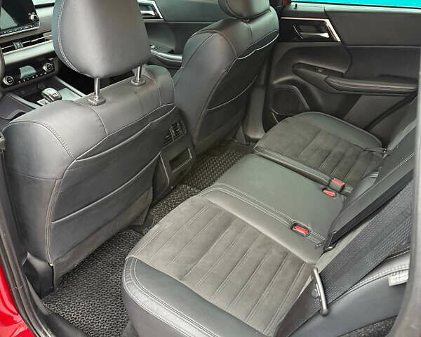 Красный Мицубиси Аутлендер, объемом двигателя 2.49 л и пробегом 44 тыс. км за 25000 $, фото 12 на Automoto.ua