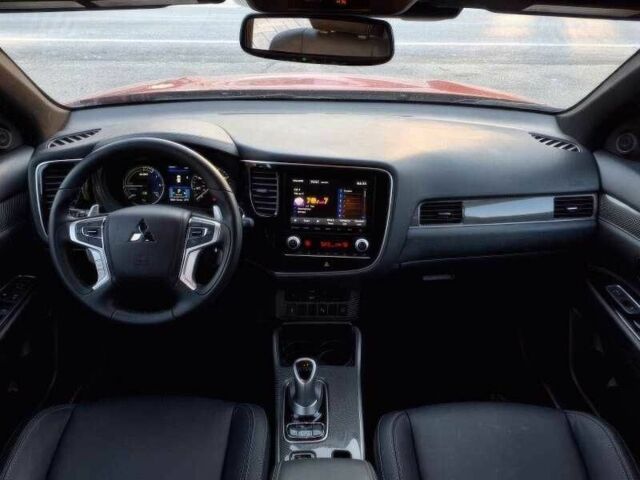 Червоний Міцубісі Аутлендер, об'ємом двигуна 2.4 л та пробігом 45 тис. км за 18500 $, фото 11 на Automoto.ua