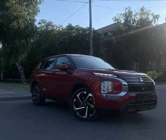 Красный Мицубиси Аутлендер, объемом двигателя 2.5 л и пробегом 44 тыс. км за 22000 $, фото 2 на Automoto.ua