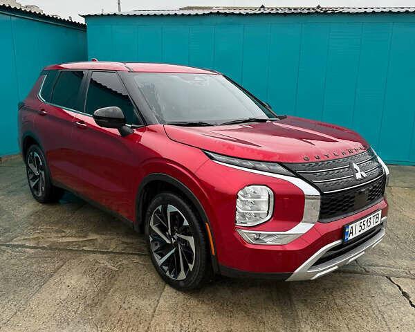 Красный Мицубиси Аутлендер, объемом двигателя 2.49 л и пробегом 44 тыс. км за 25000 $, фото 1 на Automoto.ua