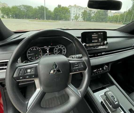 Красный Мицубиси Аутлендер, объемом двигателя 2.5 л и пробегом 44 тыс. км за 22000 $, фото 5 на Automoto.ua