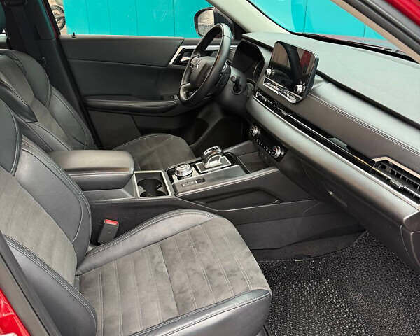 Красный Мицубиси Аутлендер, объемом двигателя 2.49 л и пробегом 44 тыс. км за 25000 $, фото 15 на Automoto.ua