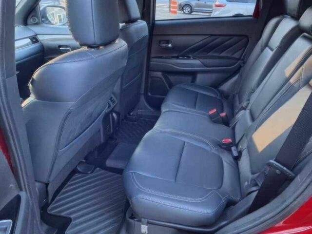 Червоний Міцубісі Аутлендер, об'ємом двигуна 2.4 л та пробігом 45 тис. км за 18500 $, фото 9 на Automoto.ua