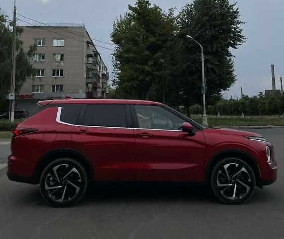 Красный Мицубиси Аутлендер, объемом двигателя 2.5 л и пробегом 44 тыс. км за 22000 $, фото 3 на Automoto.ua
