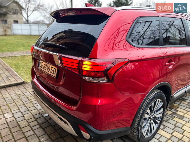 Красный Мицубиси Аутлендер, объемом двигателя 2 л и пробегом 40 тыс. км за 23500 $, фото 40 на Automoto.ua