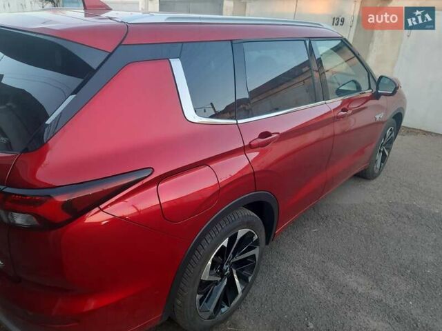 Красный Мицубиси Аутлендер, объемом двигателя 2.36 л и пробегом 17 тыс. км за 40000 $, фото 6 на Automoto.ua