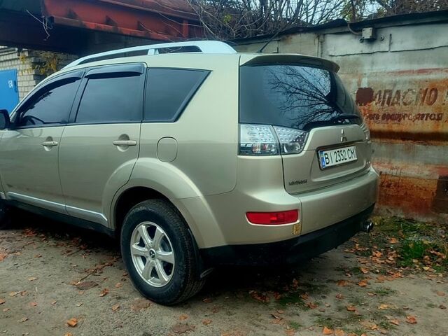 Мицубиси Аутлендер, объемом двигателя 2 л и пробегом 185 тыс. км за 9500 $, фото 3 на Automoto.ua