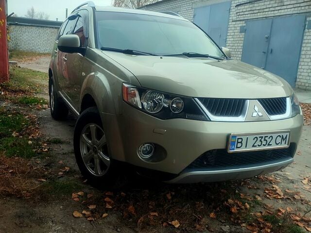 Мицубиси Аутлендер, объемом двигателя 2 л и пробегом 185 тыс. км за 9500 $, фото 7 на Automoto.ua
