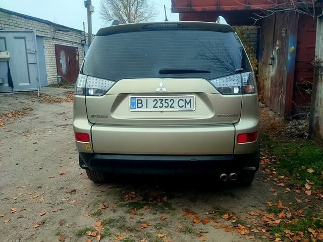 Мицубиси Аутлендер, объемом двигателя 2 л и пробегом 185 тыс. км за 9500 $, фото 5 на Automoto.ua