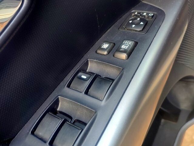 Мицубиси Аутлендер, объемом двигателя 2 л и пробегом 185 тыс. км за 9500 $, фото 13 на Automoto.ua