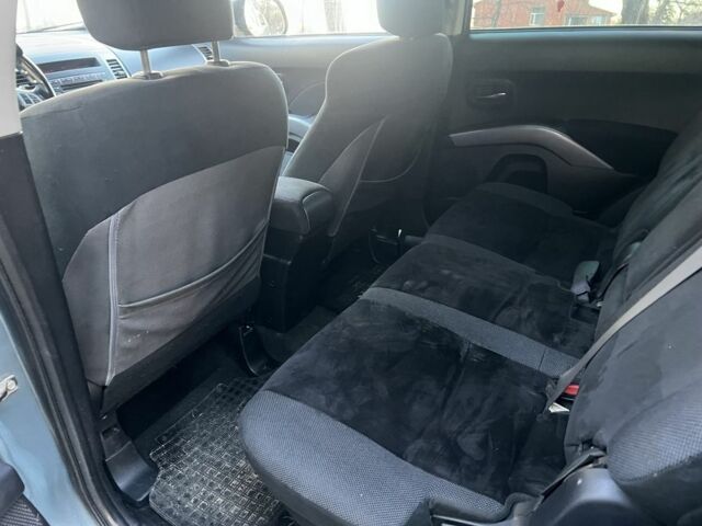 Мицубиси Аутлендер, объемом двигателя 0 л и пробегом 197 тыс. км за 4700 $, фото 11 на Automoto.ua