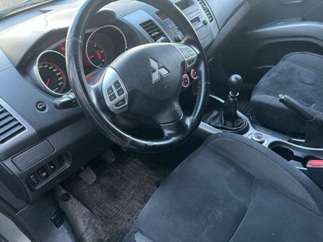 Мицубиси Аутлендер, объемом двигателя 0 л и пробегом 197 тыс. км за 4700 $, фото 9 на Automoto.ua