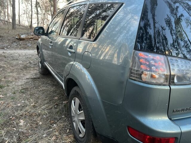 Мицубиси Аутлендер, объемом двигателя 0 л и пробегом 197 тыс. км за 4700 $, фото 5 на Automoto.ua