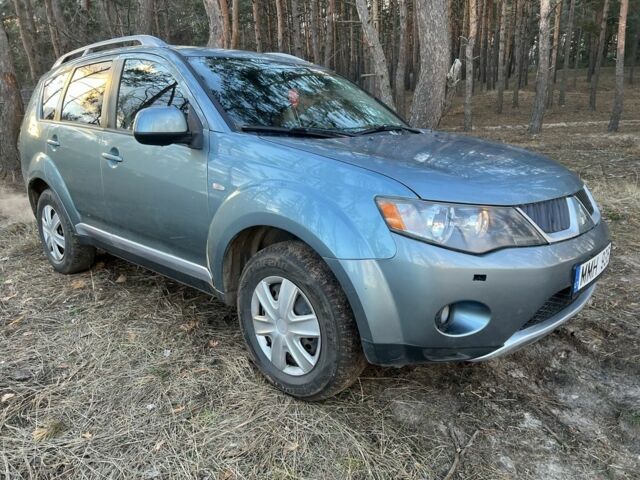 Мицубиси Аутлендер, объемом двигателя 0 л и пробегом 197 тыс. км за 4700 $, фото 1 на Automoto.ua