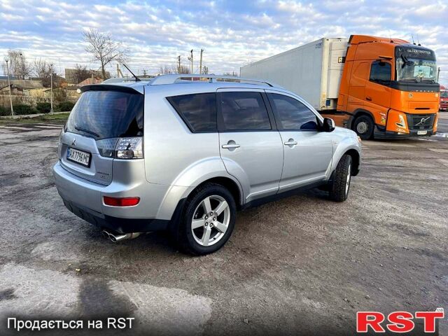 Міцубісі Аутлендер, об'ємом двигуна 2.4 л та пробігом 320 тис. км за 9500 $, фото 7 на Automoto.ua