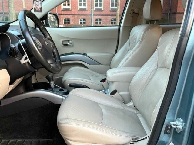 Мицубиси Аутлендер, объемом двигателя 2.4 л и пробегом 207 тыс. км за 7800 $, фото 3 на Automoto.ua