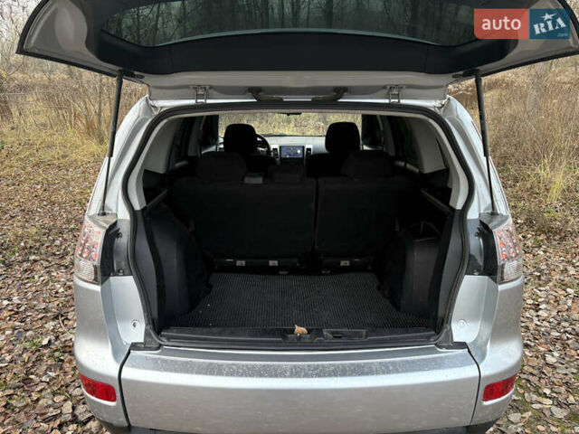 Мицубиси Аутлендер, объемом двигателя 2.36 л и пробегом 250 тыс. км за 7700 $, фото 10 на Automoto.ua