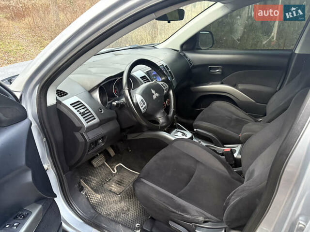Мицубиси Аутлендер, объемом двигателя 2.36 л и пробегом 250 тыс. км за 7700 $, фото 8 на Automoto.ua