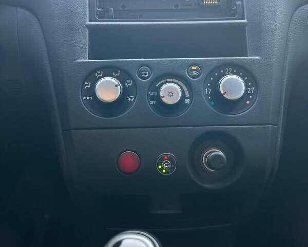 Мицубиси Аутлендер, объемом двигателя 2 л и пробегом 204 тыс. км за 7600 $, фото 3 на Automoto.ua